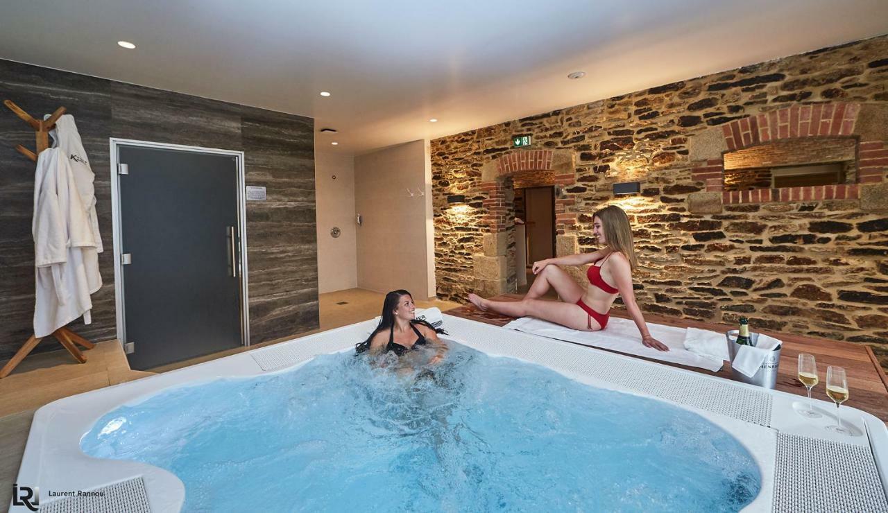 Le Manoir De Kerbot Hotel